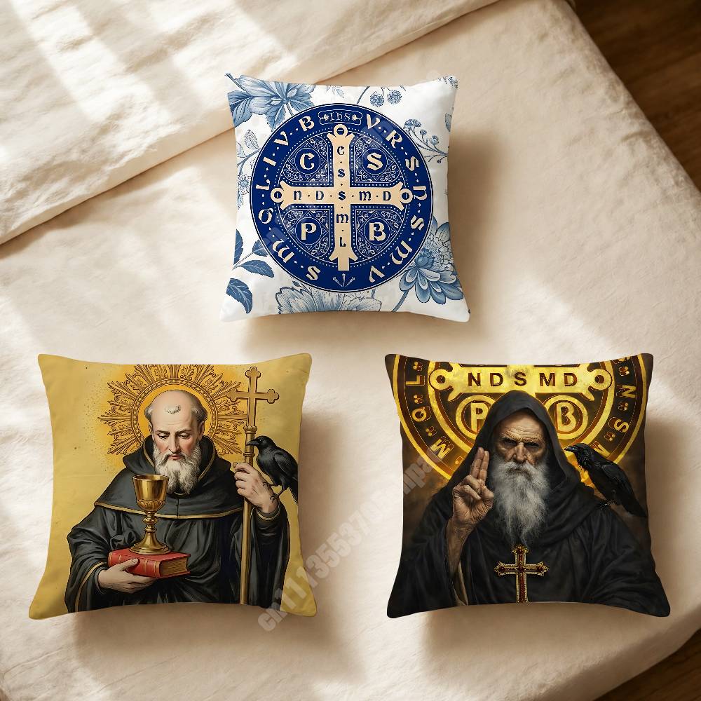 Home Cinema Couch - Sarung Bantal Cetak Salib Santo Benediktus